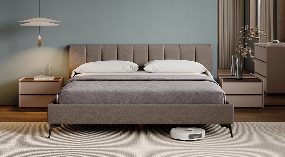 Современная двуспальная кровать